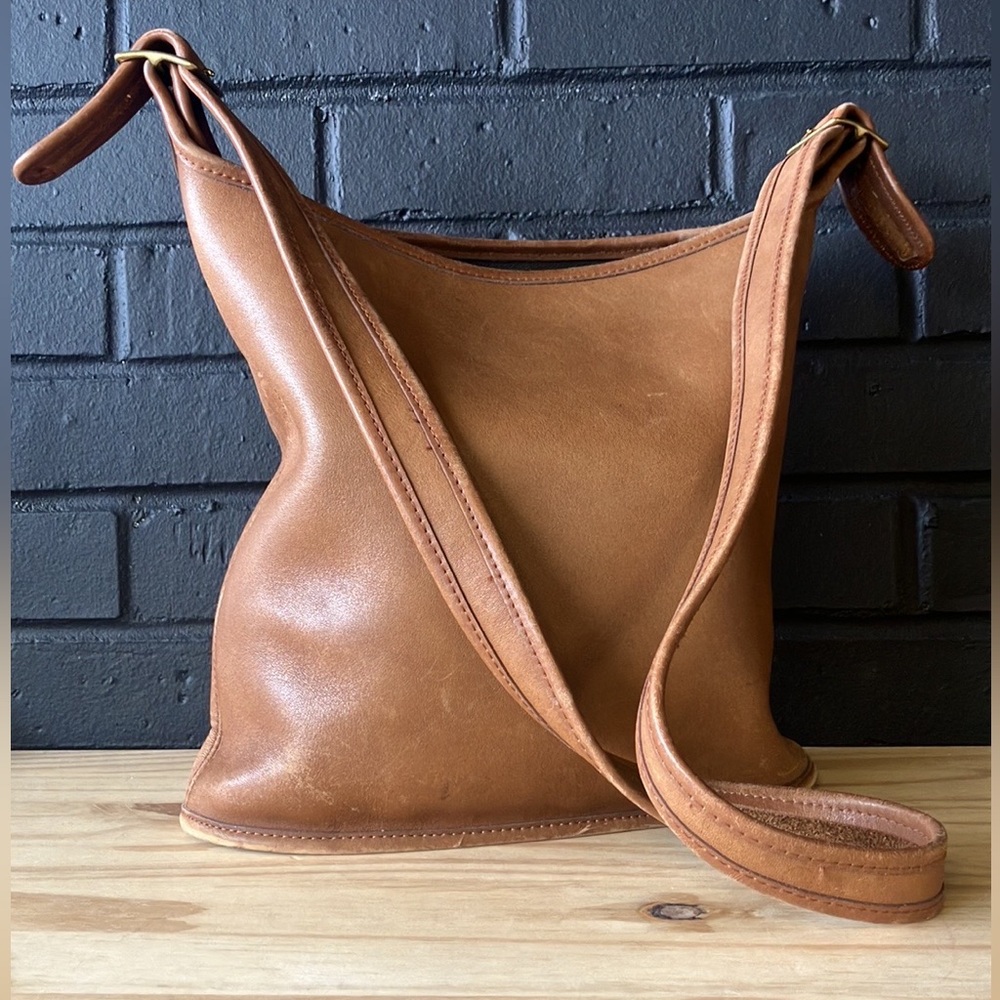 COACH Vintage Tan Leather Crossbody Shoulder Bag
